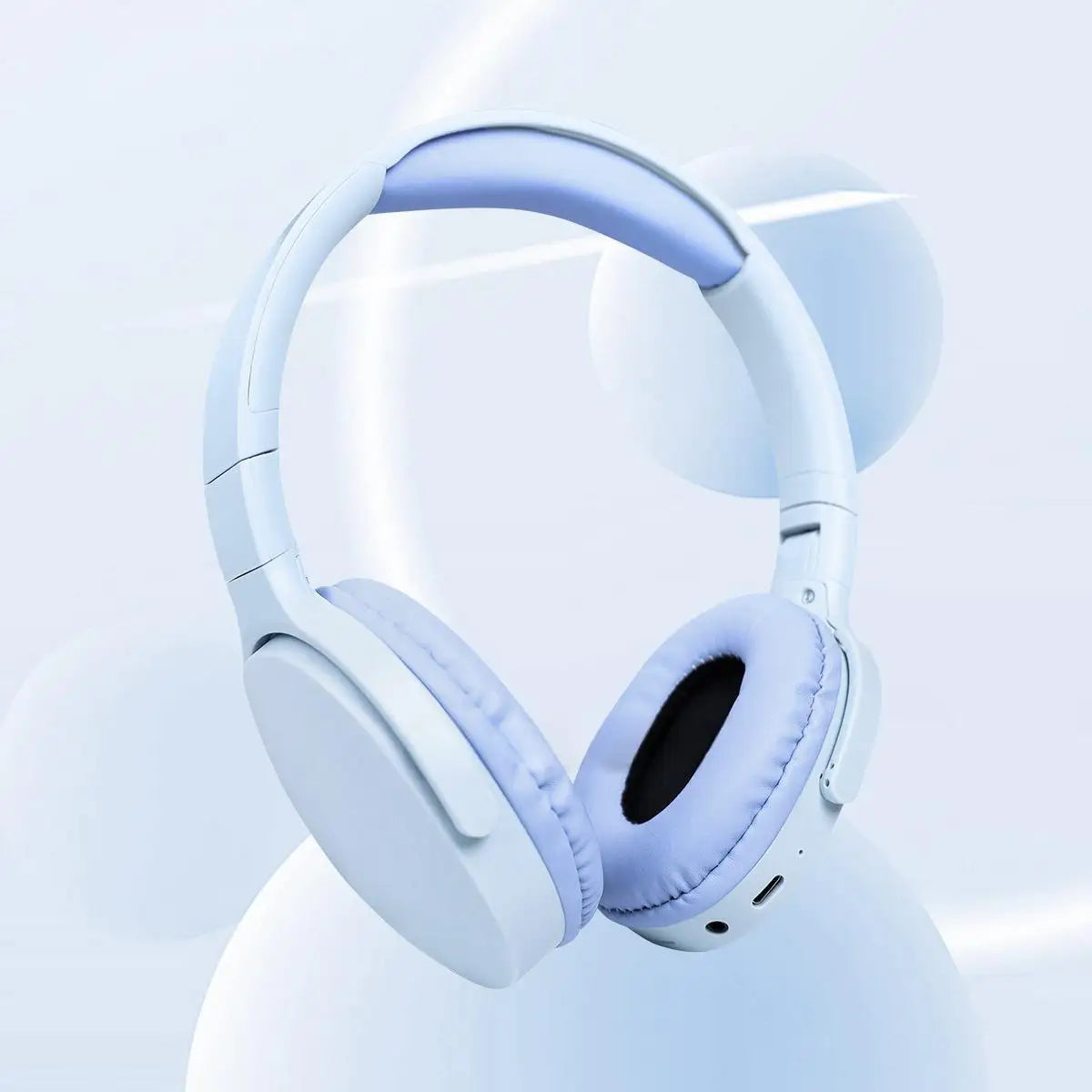 Fashionable Bluetooth wireless headphones, over-ear, deep bass, sports